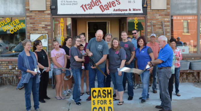 Trader Dave’s celebrates five years in Fort Scott