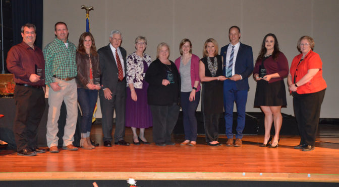 Chamber Presents Awards During Annual Dinner