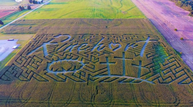 Rinehart Christian Church Offers Family Fun: Corn Maze in October