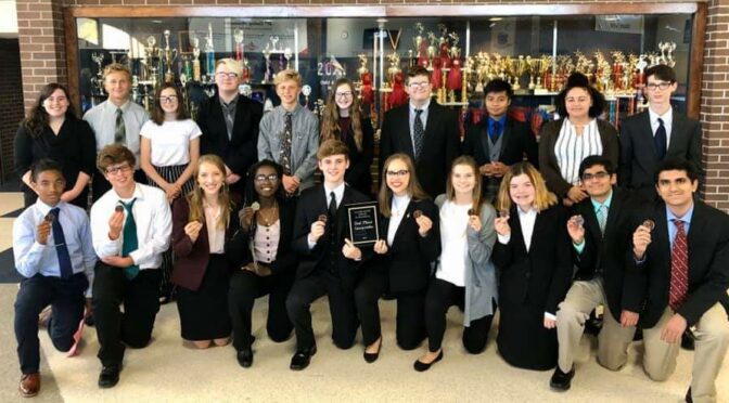 FSHS Debate Takes 2nd Place in Tournament