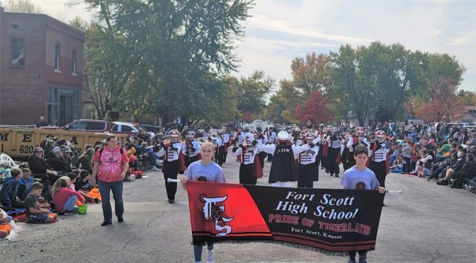 FSHS Band Receives Superior Rating in Neewolah Parade