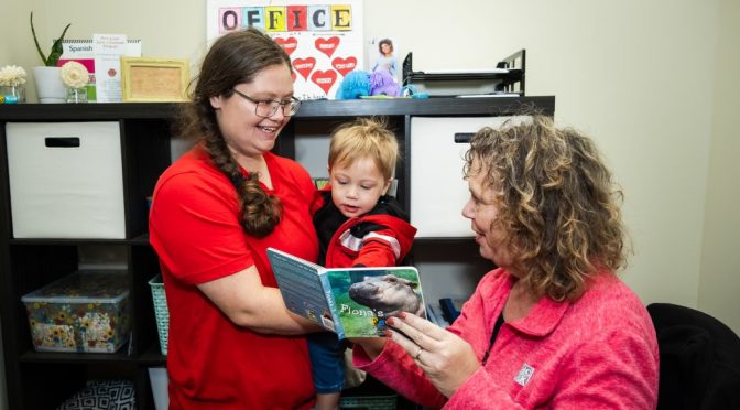 CHC/SEK family resource specialist recognized for home visits